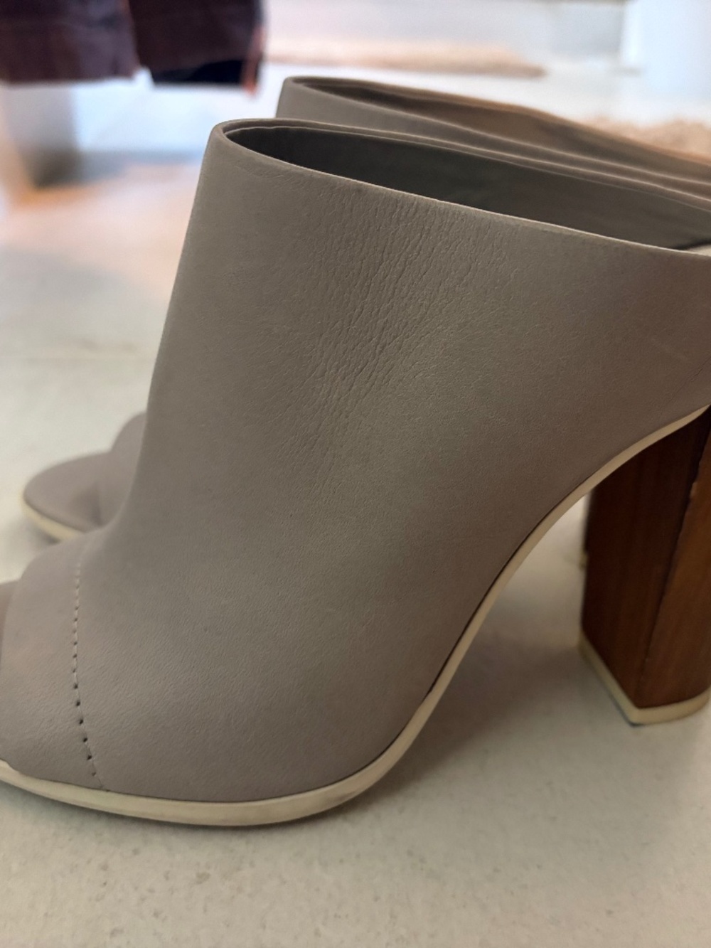Vince Allison as 7 gray mule heels